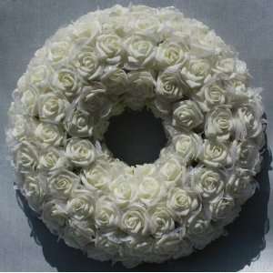  10 Cream Artificial Mini Roses Wreath/Candle Ring: Home 