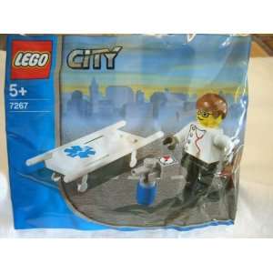  Lego City Paramedic and Stretcher (Set 7267): Toys & Games