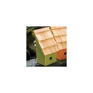   Fruit Coop   Birdhouse for Wrens (Green Apple): Patio, Lawn & Garden