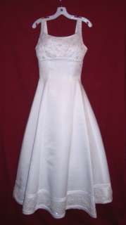 David’s Bridal Oleg Cassini 2165BX Wedding Gown   Nice!  