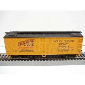   Products Reefer #60224 Doggie Dinner HO Scale by AHM Toys & Games