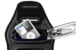 The Amphibx Waterproof Armband   Medium for the iPod nano, Mobile 