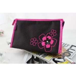  New! Adorable Daisy Love Black Cosmetic Bag: Beauty