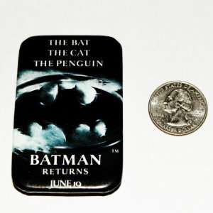  Vintage Collectible Button  Batman Returns Everything 