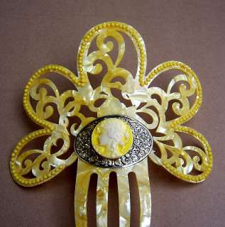SPANISH MANTILLA STYLE VINTAGE HAIR COMB IN A PRETTY BRIGHT YELLOW 