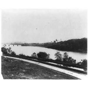 View from upstream on Washington side,Rossyln,Arlington 