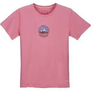    Life is good Womens Crusher Get Found T Shirt: Sports & Outdoors