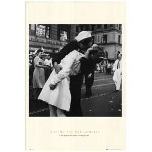  Kissing on VJ Day Times Square   Photography Poster   24 x 