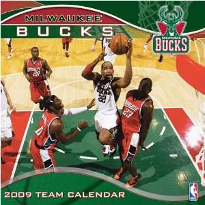  Milwaukee Bucks NBA 12 x 12 Team Wall Calendar: Sports 