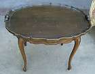ANTIQUE SOLID WOOD QUEEN ANNE STYLE OVAL SIDE / END TABLE WITH 