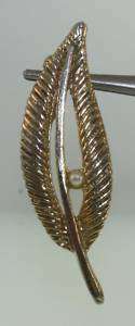 base metal gold tone pearl leaf pin brooch 10.2g estate  