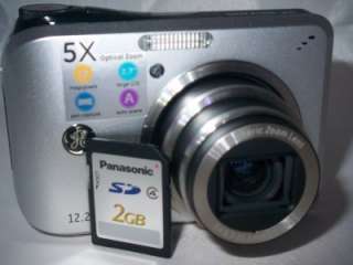   Camera   Silver smart series 5x optical zoom 810027015488  