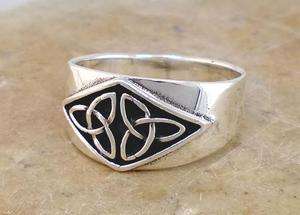 HEAVY STERLING SILVER CELTIC TRINITY KNOT RING size 8  