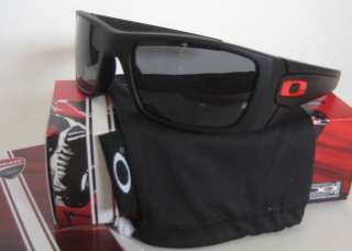 NEW OAKLEY FUEL CELL MATTE BLACK POLARIZED SUNGLASS AUTHENTIC FAST 