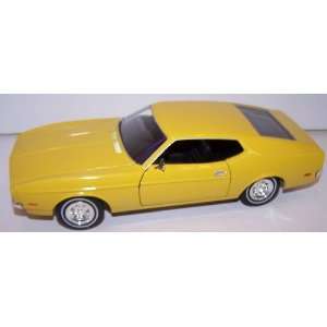  Motormax 1/24 Scale Diecast 1971 Ford Mustang Sportsroof 