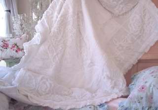 WHITE VINTAGE ROSES CHENILLE SHABBY TWIN COMFORTER CHIC  