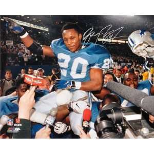  Barry Sanders Signed Lions Carried Off Field 16x20: Sports 