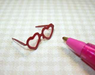Miniature Red Heart Metal Frame Glasses: DOLLHOUSE  