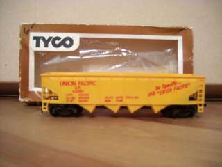 Tyco Union Pacific Hopper, HO Scale  