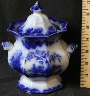   FURNIVAL & CO SHANGHAE OCTAGONAL RIBBED FLOW BLUE COVERED GRAVY  