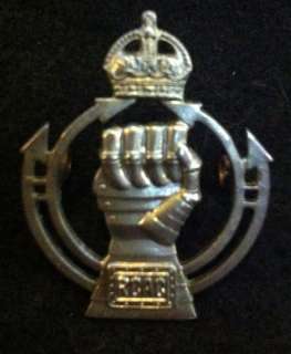 WWII ROYAL CANADIAN ARMOURED CORPS HAT BADGE L@@K  