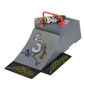   103308477   Mini   Skateboard Park, 4   sort.  Spielzeug