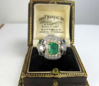 Stunning art deco solid platinum Emerald Diamonds ring  