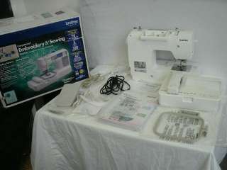 Brother SE400 Computerized Embroidery and Sewing Machine  